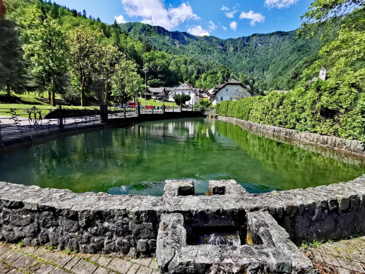 Bajta Kroparica ภายนอก รูปภาพ