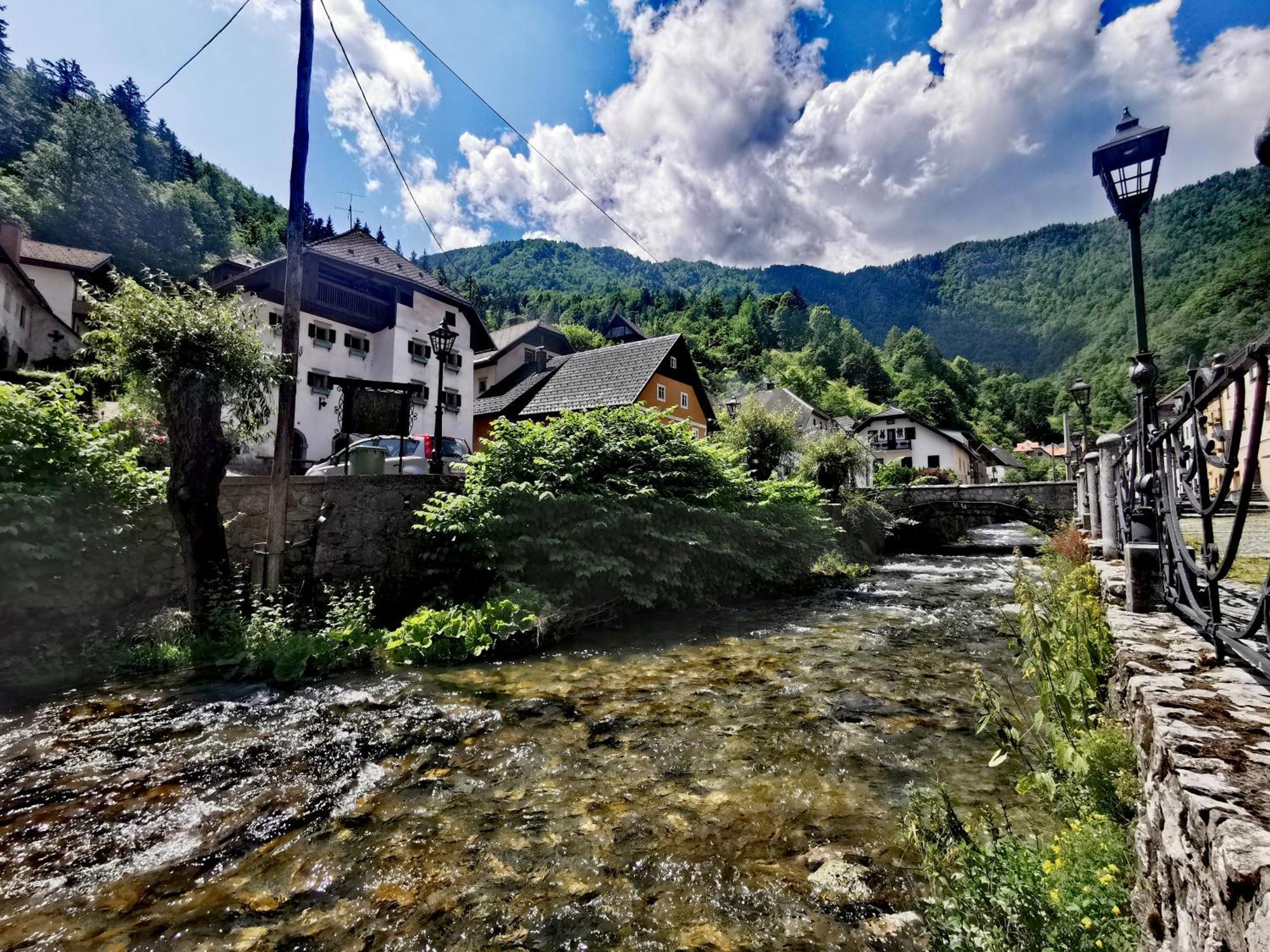 Bajta Kroparica ภายนอก รูปภาพ
